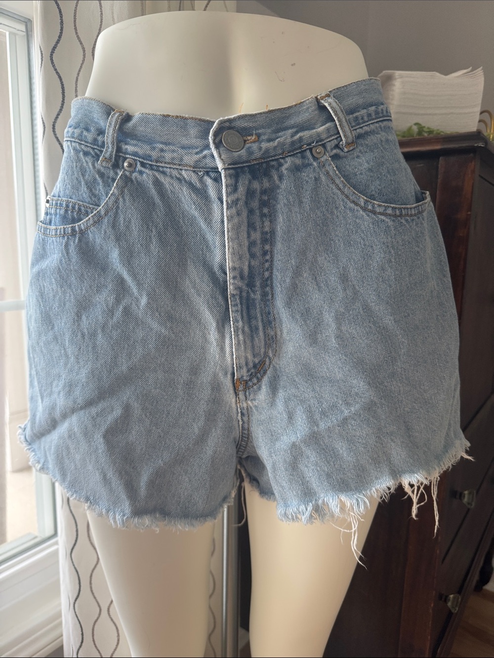 J. G. Hook vintage Light Wash Denim Women's Shorts Cutoffs High-Rise Cut size 10